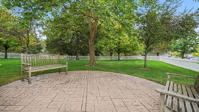 2654 S Knightsbridge Circle, Ann Arbor, MI 48105