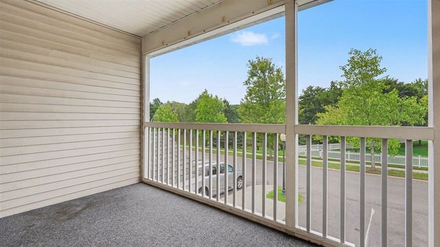 2654 S Knightsbridge Circle, Ann Arbor, MI 48105