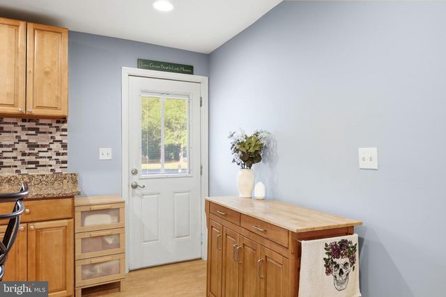 9609 CRAIN HWY, Newburg, MD 20664