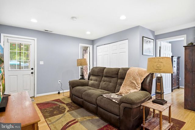 9609 CRAIN HWY, Newburg, MD 20664