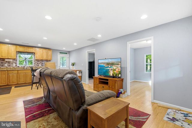 9609 CRAIN HWY, Newburg, MD 20664