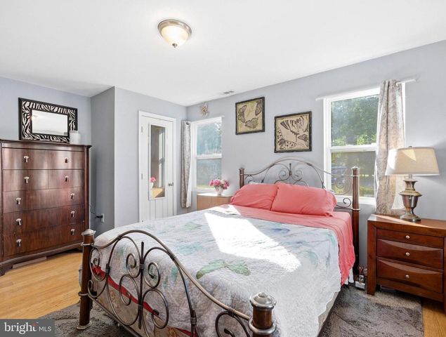 9609 CRAIN HWY, Newburg, MD 20664