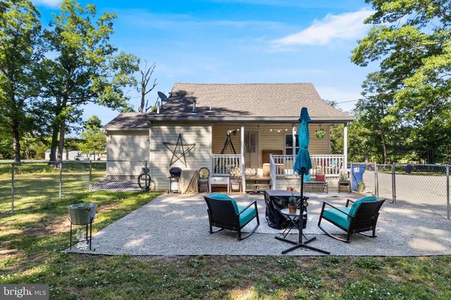 9609 CRAIN HWY, Newburg, MD 20664