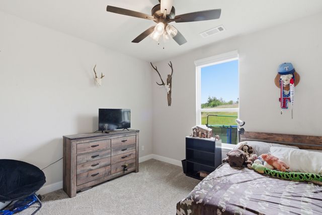 404 Oak Meadow Lane, Weatherford, TX 76085