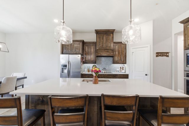 404 Oak Meadow Lane, Weatherford, TX 76085