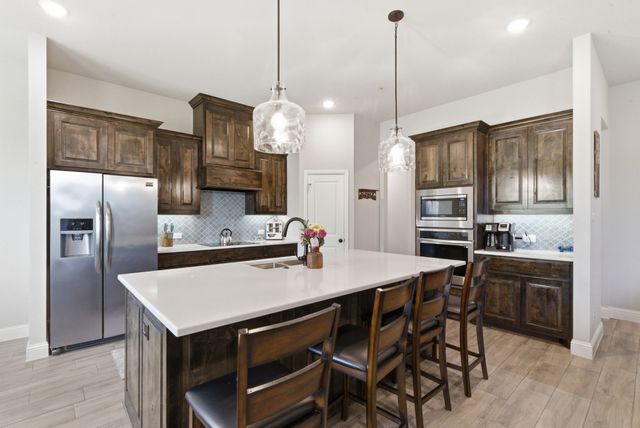 404 Oak Meadow Lane, Weatherford, TX 76085