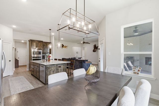 404 Oak Meadow Lane, Weatherford, TX 76085