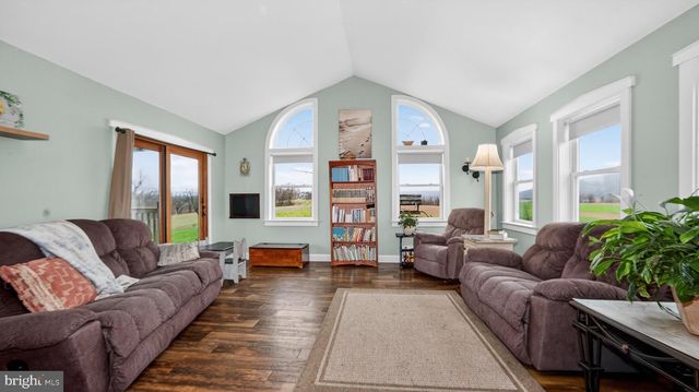 350 MIDDLE RD, Millersburg, PA 17061
