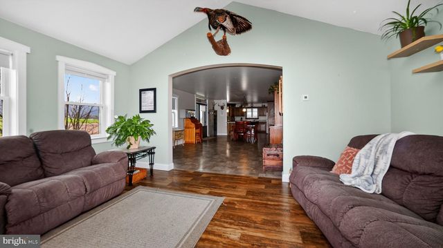 350 MIDDLE RD, Millersburg, PA 17061