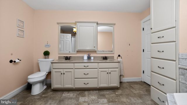 350 MIDDLE RD, Millersburg, PA 17061