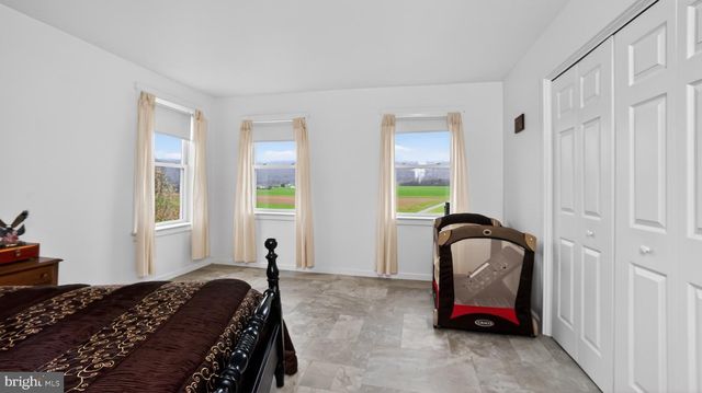 350 MIDDLE RD, Millersburg, PA 17061