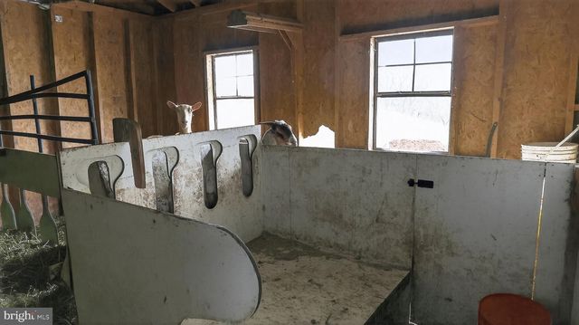 350 MIDDLE RD, Millersburg, PA 17061