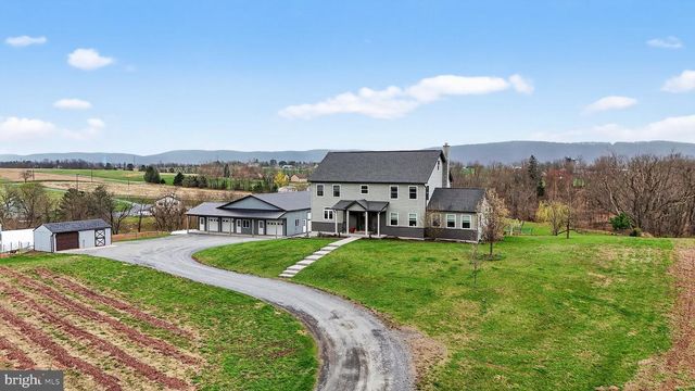 350 MIDDLE RD, Millersburg, PA 17061