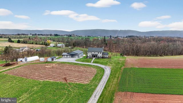 350 MIDDLE RD, Millersburg, PA 17061