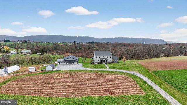 350 MIDDLE RD, Millersburg, PA 17061