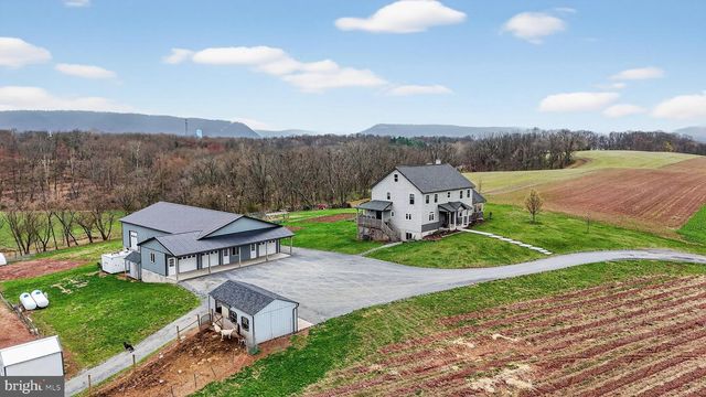 350 MIDDLE RD, Millersburg, PA 17061