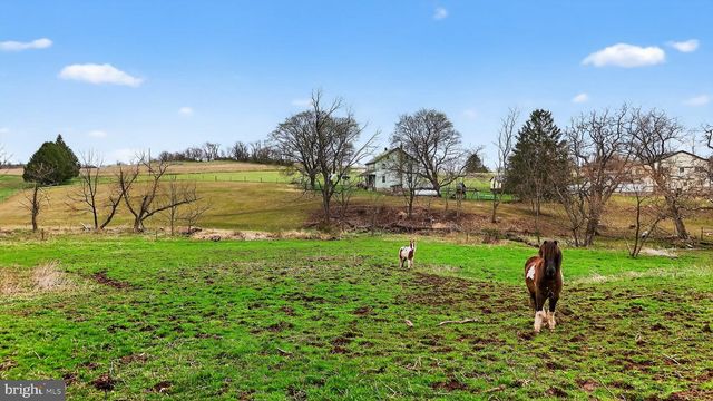350 MIDDLE RD, Millersburg, PA 17061