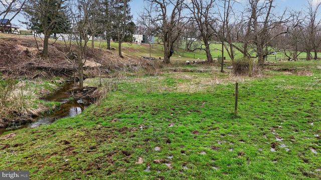 350 MIDDLE RD, Millersburg, PA 17061