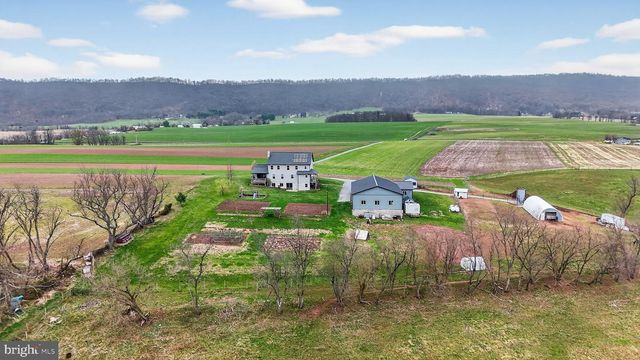 350 MIDDLE RD, Millersburg, PA 17061