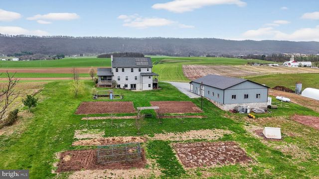 350 MIDDLE RD, Millersburg, PA 17061
