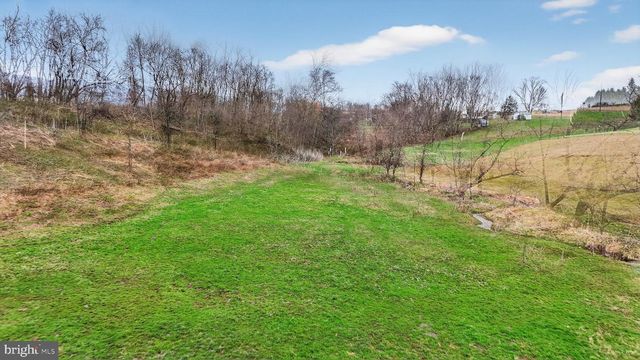 350 MIDDLE RD, Millersburg, PA 17061