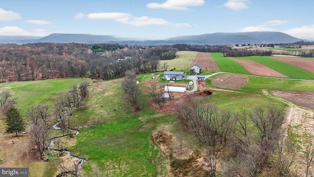 350 MIDDLE RD, Millersburg, PA 17061