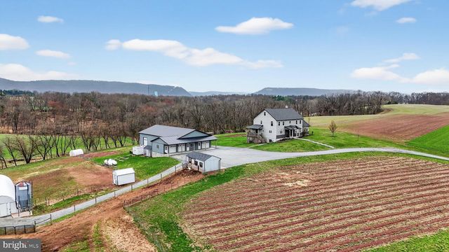 350 MIDDLE RD, Millersburg, PA 17061