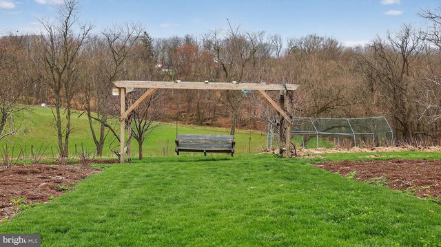 350 MIDDLE RD, Millersburg, PA 17061