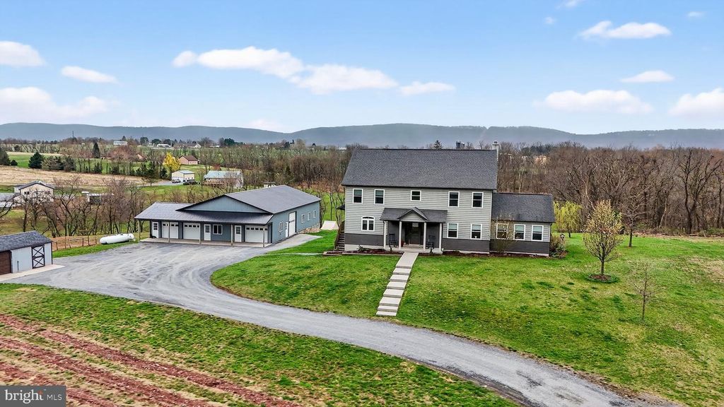 350 MIDDLE RD, Millersburg, PA 17061