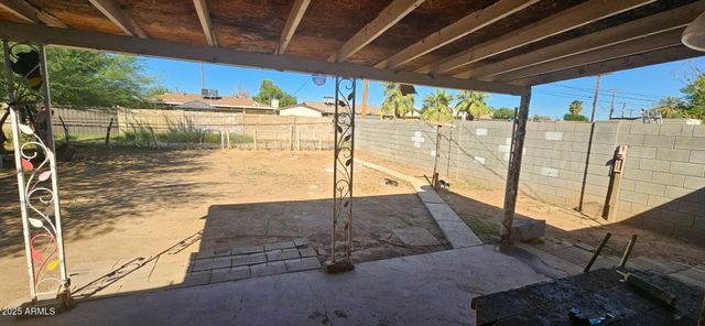 4634 W WELDON Avenue, Phoenix, AZ 85031
