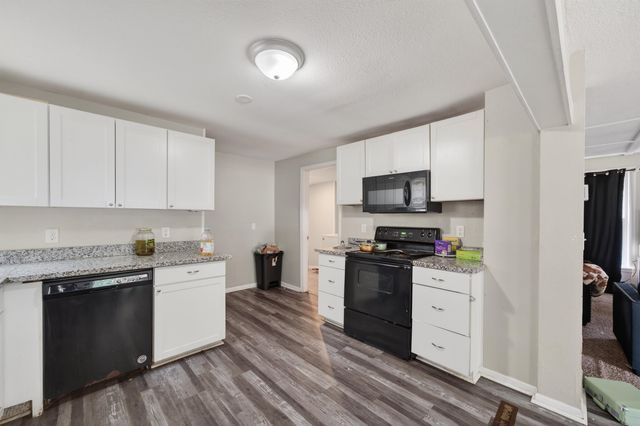 1423 S Market, Wichita, KS 67211
