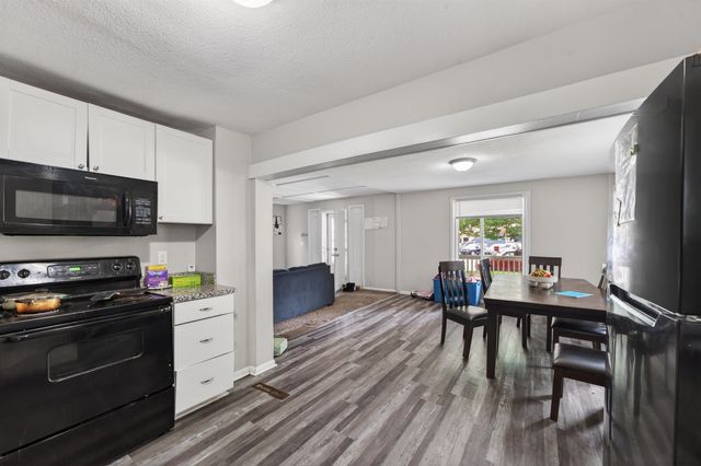 1423 S Market, Wichita, KS 67211