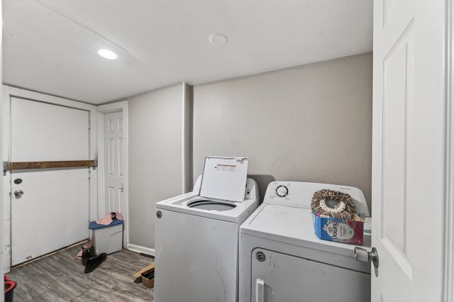 1423 S Market, Wichita, KS 67211