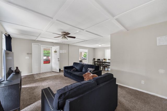1423 S Market, Wichita, KS 67211