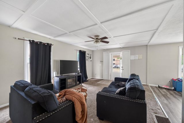 1423 S Market, Wichita, KS 67211