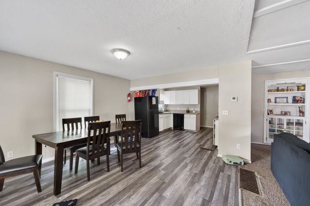 1423 S Market, Wichita, KS 67211