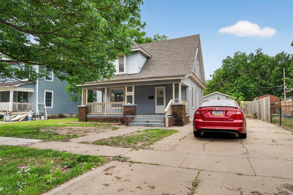 1423 S Market, Wichita, KS 67211