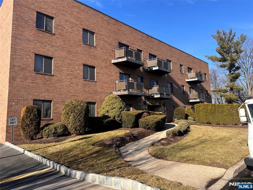 279 Clark Street C3, Hackensack, NJ 07601