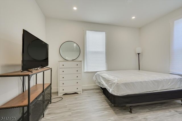 299 7Th Ave, Newark City, NJ 07107