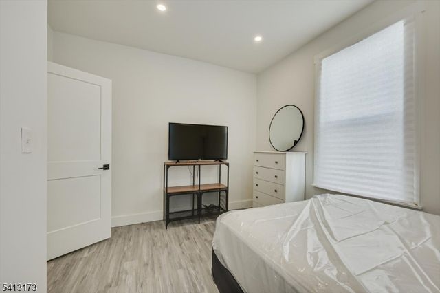 299 7Th Ave, Newark City, NJ 07107