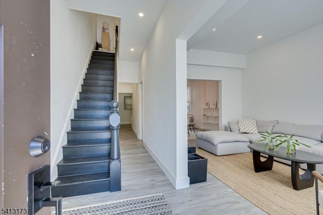 299 7Th Ave, Newark City, NJ 07107