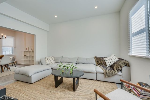 299 7Th Ave, Newark City, NJ 07107