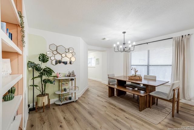 7035 Valmont, San Antonio, TX 78240