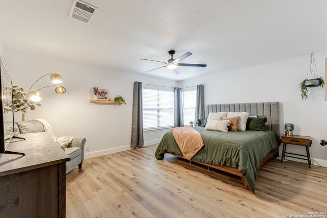 7035 Valmont, San Antonio, TX 78240