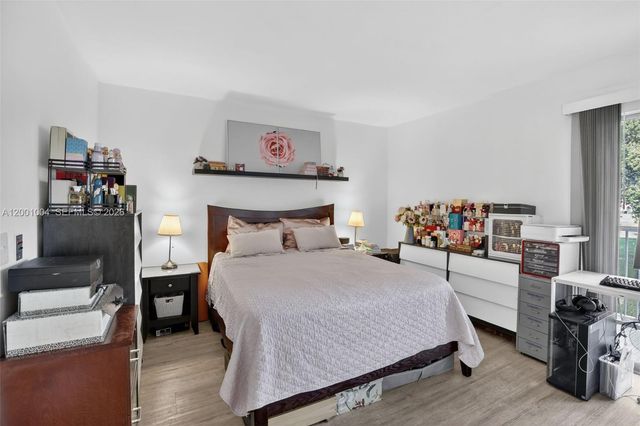 101 SW 132nd Way 213J, Pembroke Pines, FL 33027