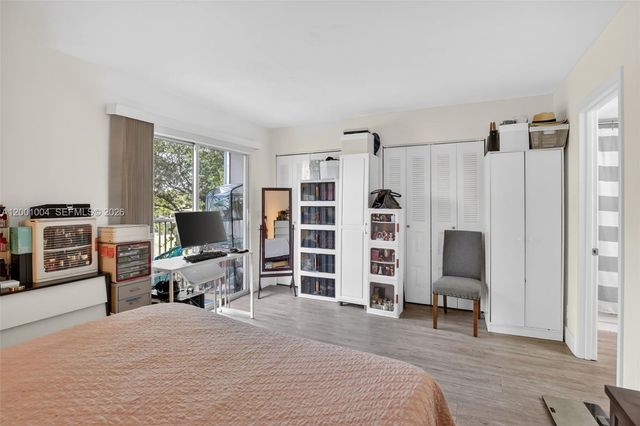 101 SW 132nd Way 213J, Pembroke Pines, FL 33027