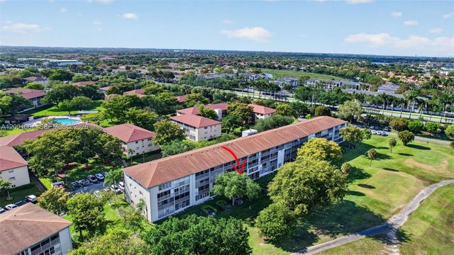 101 SW 132nd Way 213J, Pembroke Pines, FL 33027