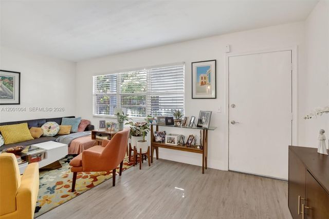 101 SW 132nd Way 213J, Pembroke Pines, FL 33027