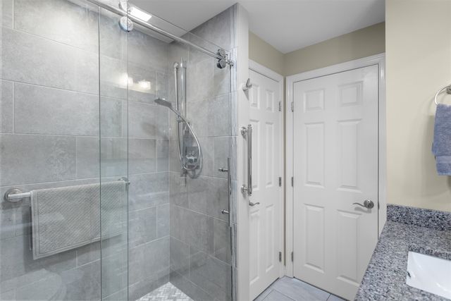 117 Brady Circle, Manchester, NH 03109