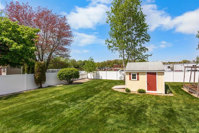 117 Brady Circle, Manchester, NH 03109